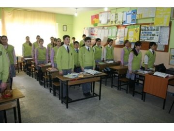 56 bin öğrenciden Gazze için saygı duruşu