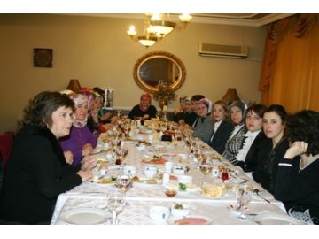AK Parti Kadın Kolları kahvaltıda bir araya geldi