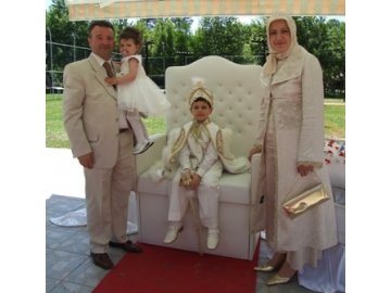 Talha Kavaz erkekliğe ilk adımını attı