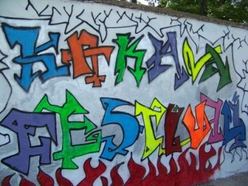 Festival Duvar Resimleri Yarışması ile başladı.