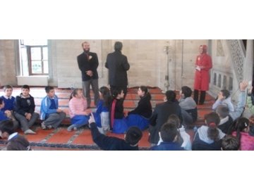 Tekirdağ İl Müftülüğü’nden öğrencilere cami gezisi