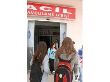 Kız kavgasında 1 kişi yaralandı