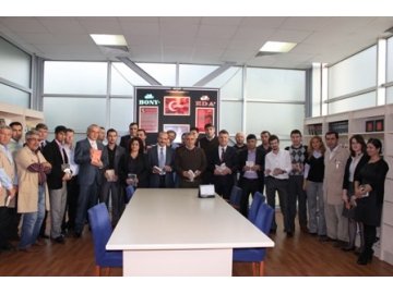 Fabrika içinde kütüphane açıldı