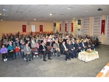 “İslam Toplumlarının Geleceği ve Dünya Barışı” büyük ilgi gördü