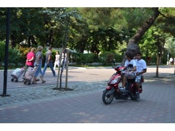 Dikkat! Ansızın Elektrikli Bisiklet çıkabilir