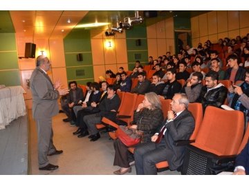 Üniversite ve Siyaset ilişkisi tartışıldı