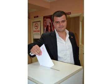 107 genç CHP’li; “Ufuk Çoban” dedi