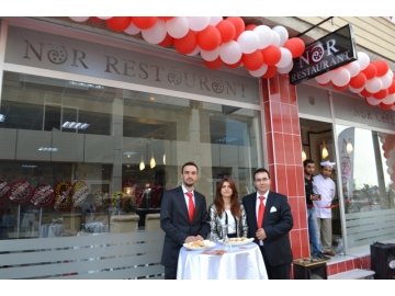 Nar Restaurant&Cafe dualarla hizmete açıldı