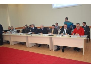 Gündemdeki maddeler oylanarak kabul edildi