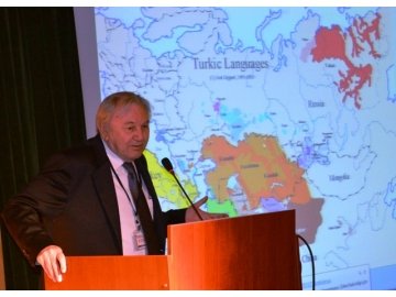 “Milletlerin Kesişme Noktası: İdil-Ural Çalıştayı” konulu panel yapıldı