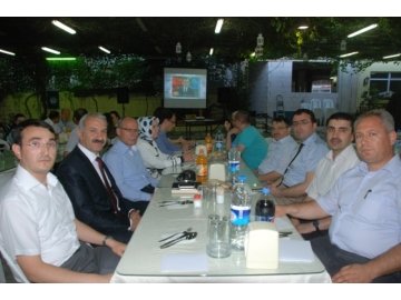 Eğitim-Bir-Sen Babaeski Şubesi üyelerini yemekte buluşturdu