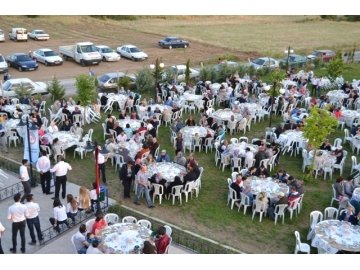 Pınar Mahallesi sakinleri İftar’da ağırlandı