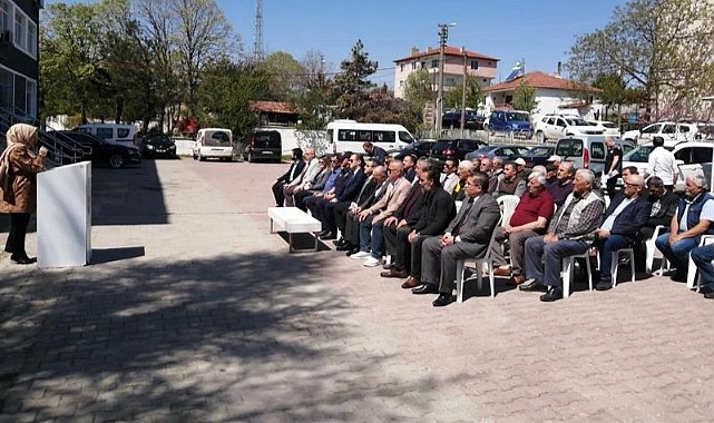 Kofçaz İlçesinde Temel Petek Dağıtımı Yapıldı