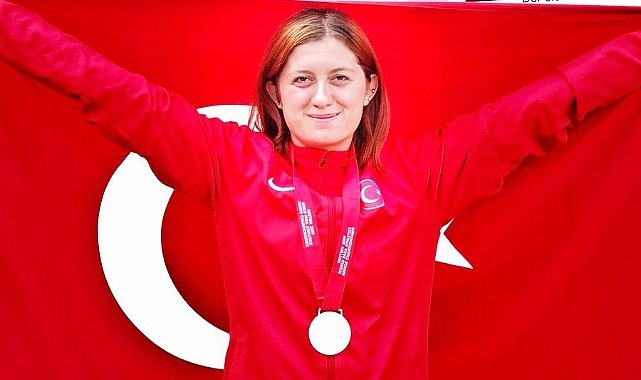 Altın Kızımız İşbaşında