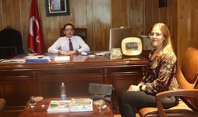 Demirköylü Okul Birincisine Tebrik Yağmuru