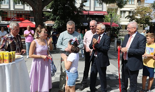 Derin Tokuç’un Resim Sergisi, Başkan Kesimoğlu Tarafından Açıldı