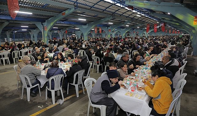 10 Bin Kişi Aynı Sofrayı Paylaştı
