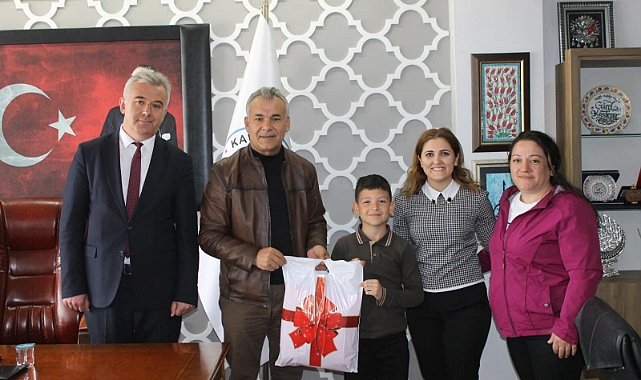 Başkan Koşdemir’den Başarılı Öğrenciye Ödül