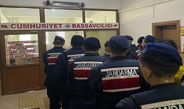 Jandarma Personeline Saldırdılar