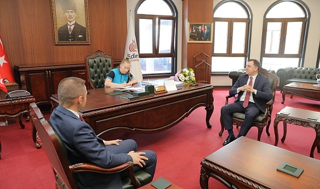 Minik Başkanın ilk talimatı “kasis” oldu