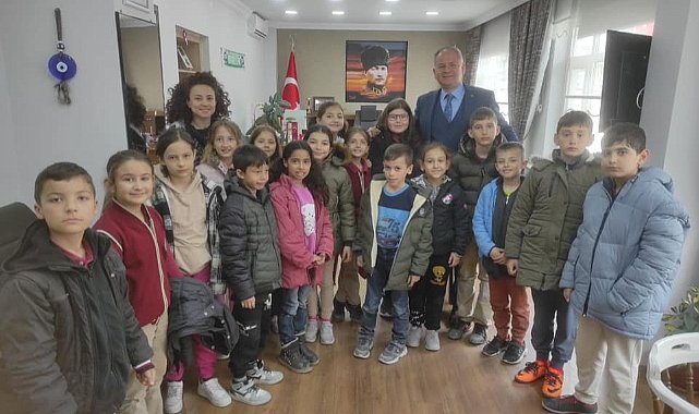 Minikler Belediye Başkanı Türker’i Makamında Ziyaret Etti