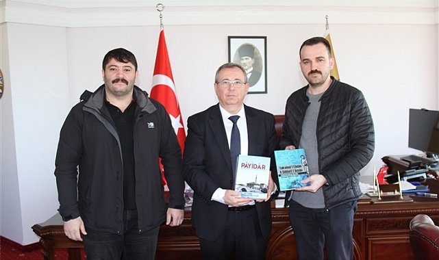 Rektör Tabakoğlu’na Kitap Takdimi
