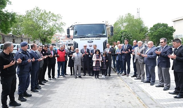 Deprem Bölgesine İki Tır Birden Uğurlandı