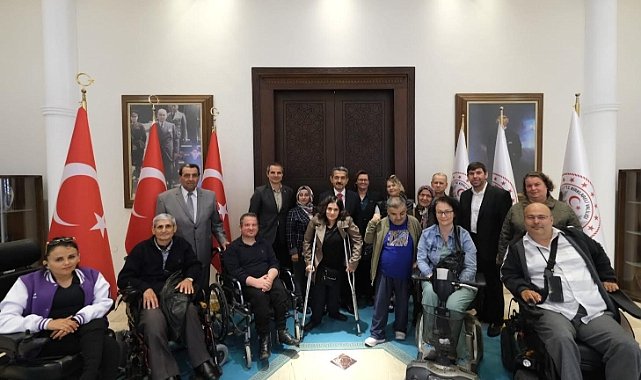 Dernek Yönetimini Tebrik Etti, Çalışmalarında Başarılar Diledi