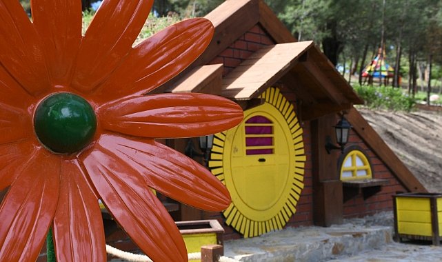 Hobbit Evleri Cumartesi Günü Kapılarını Açıyor