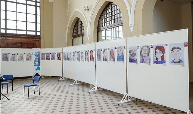 Küçük Ressamların Mutluluğu Gözlerinden Okundu