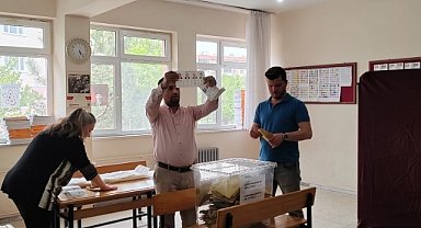 Oy Sayımı Başladı
