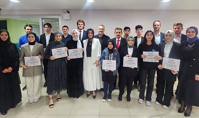 Sarıçam Türkiye’nin Önderleri Mezuniyet Törenine Katıldı