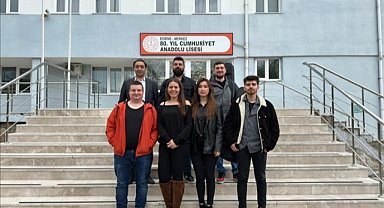 Trakya Üniversitesinden Lise Öğrencilerine Gitar Atölyesi