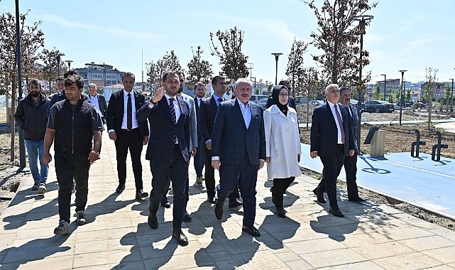 Yüksel ve Şentop Süleymanpaşa Millet Bahçesini Gezdi