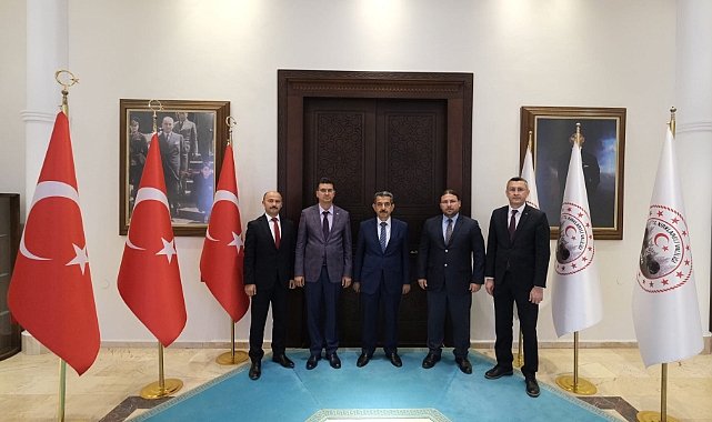 Aksoy ve Beraberindeki Heyet, Vali Ekici’yi Ziyaret Etti