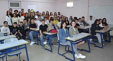 Kırklareli Final Akademi Anadolu Lisesi’nde Karne Sevinci 