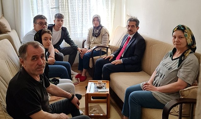 Vali Ekici’den Çiftkardeşler Ailesine Taziye Ziyareti