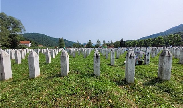 Srebrenitsa Soykırımı Kurbanları Anıldı