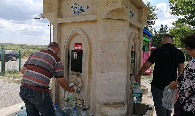 Bu Çeşme, Parayla Su Veriyor
