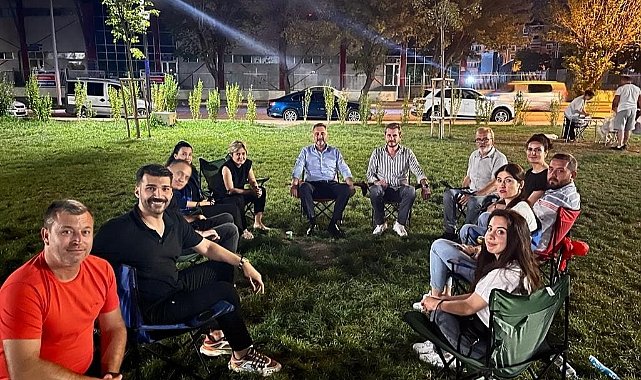 Millet Bahçesinde Gençlerle Buluştular